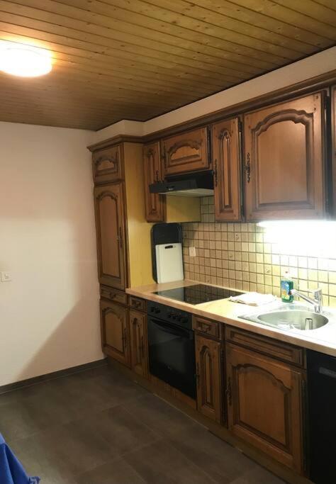 Simple Flat 72 M2 In The Centre Of Burgdorf With Private Parking Lägenhet Exteriör bild